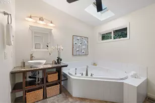 10350 NW Flotoma Dr, Portland, OR 97229 - Photo 27