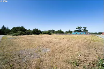 Highland, Bandon, OR 97411 - Photo 11
