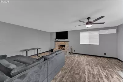 1735 Rainbow Dr, Springfield, OR 97477 - Photo 9