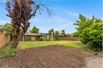 1735 Rainbow Dr, Springfield, OR 97477 - Photo 15