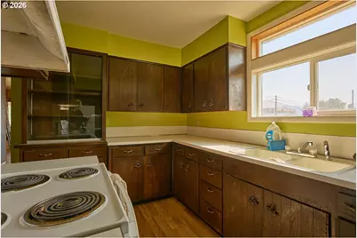 408 W 1st St, Wallowa, OR 97885 - Photo 7