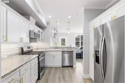 2808 NW Kennedy Ct, Portland, OR 97229 - Photo 9