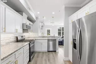 2808 NW Kennedy Ct, Portland, OR 97229 - Photo 9