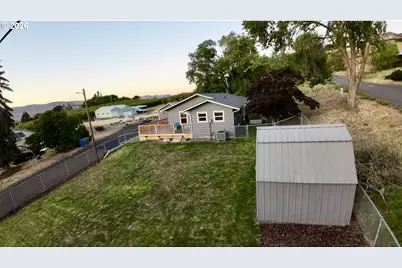 1640 Morton St, The Dalles, OR 97058 - Photo 3