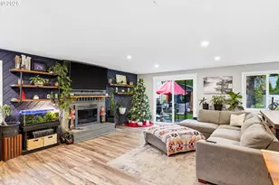 748 SW Willowbrook Ave, Gresham, OR 97080 - Photo 7