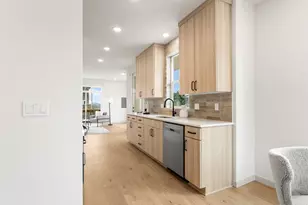 305 SE Jetty Ave, Lincoln City, OR 97367 - Photo 11