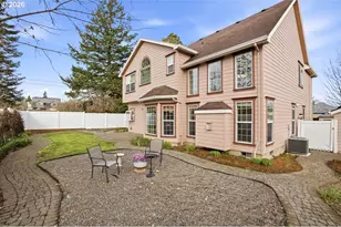 1402 Begonia Ave, Forest Grove, OR 97116 - Photo 43