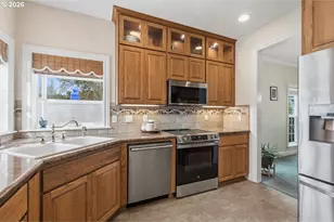 1402 Begonia Ave, Forest Grove, OR 97116 - Photo 11