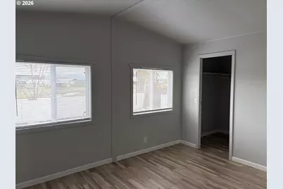 700 N Mill St #21, Creswell, OR 97426 - Photo 5