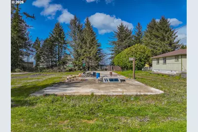 90849 Robertson Ln, Coos Bay, OR 97420 - Photo 13