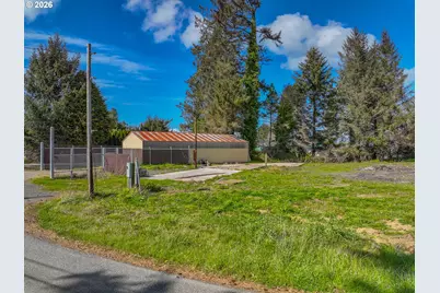 90849 Robertson Ln, Coos Bay, OR 97420 - Photo 9