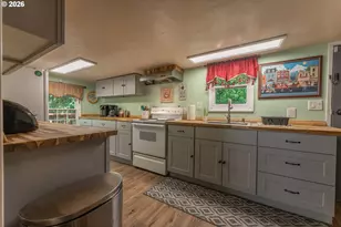 2700 Underhill Ln, West Linn, OR 97068 - Photo 5