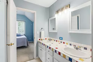 2484 Marylshire Ln, Lake Oswego, OR 97034 - Photo 17