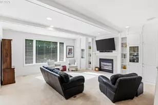 2484 Marylshire Ln, Lake Oswego, OR 97034 - Photo 13