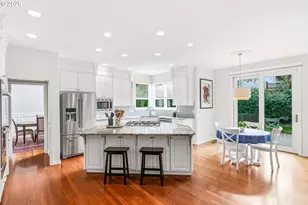 2484 Marylshire Ln, Lake Oswego, OR 97034 - Photo 9