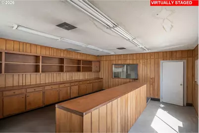 1880 NE Stephens St, Roseburg, OR 97470 - Photo 11