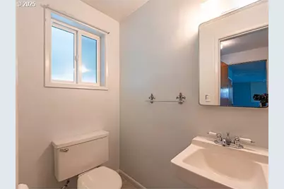 3138 Columbine St, Eugene, OR 97404 - Photo 13