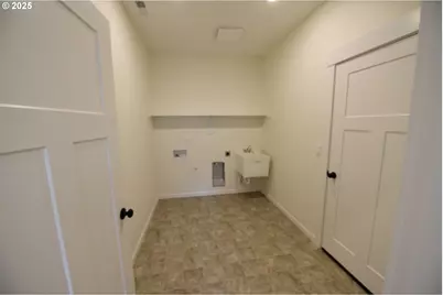 845 Oakleaf Way, Silverton, OR 97381 - Photo 11