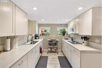 6352 Caufield St, West Linn, OR 97068 - Photo 27