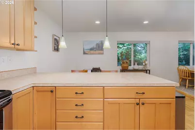 654 NE 8th Pl, Toledo, OR 97391 - Photo 11