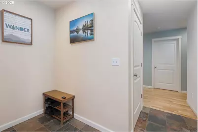 654 NE 8th Pl, Toledo, OR 97391 - Photo 5