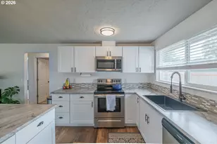 2261 Fulton Pl SE, Albany, OR 97322 - Photo 15