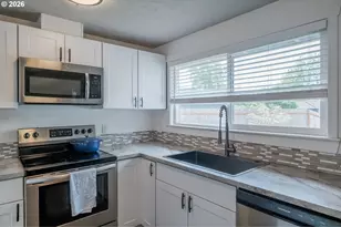 2261 Fulton Pl SE, Albany, OR 97322 - Photo 21