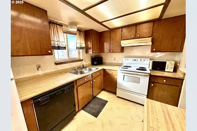 3055 Grove St, Baker City, OR 97814 - Photo 5