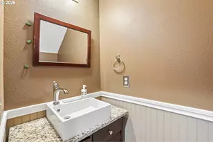 6546 NE Forest Ln, Hillsboro, OR 97124 - Photo 17