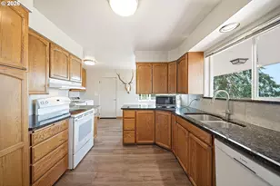 80 Summit Dr, Kalama, WA 98625 - Photo 9