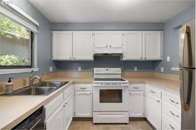 4441 Fox Hollow Rd #7, Eugene, OR 97405 - Photo 5