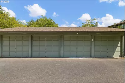 4441 Fox Hollow Rd #7, Eugene, OR 97405 - Photo 25