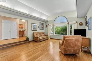 14709 SW Scarlett Dr, Tigard, OR 97224 - Photo 9