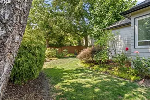 14709 SW Scarlett Dr, Tigard, OR 97224 - Photo 39