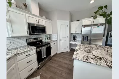 4889 Whitewater St, Salem, OR 97305 - Photo 7