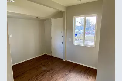 3727 SE 86th Ave, Portland, OR 97266 - Photo 9