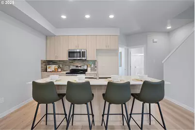 15133 E Burnside, Portland, OR 97233 - Photo 7