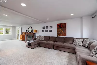 4905 NW Kahneeta Ct, Portland, OR 97229 - Photo 9