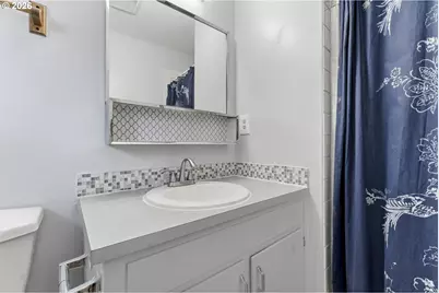 2095 NW 3rd St, Gresham, OR 97030 - Photo 31