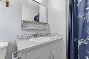 2095 NW 3rd St, Gresham, OR 97030 - Photo 31