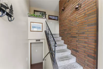 2095 NW 3rd St, Gresham, OR 97030 - Photo 5