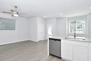 1233 Parkside Ave, Woodburn, OR 97071 - Photo 9