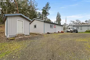 600 Donruss Dr, Roseburg, OR 97471 - Photo 43