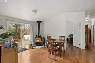 600 Donruss Dr, Roseburg, OR 97471 - Photo 9