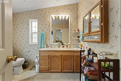 600 Donruss Dr, Roseburg, OR 97471 - Photo 25