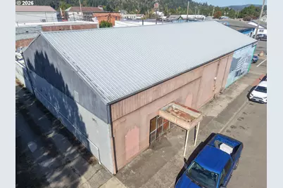 638 Spruce St, Myrtle Point, OR 97458 - Photo 27