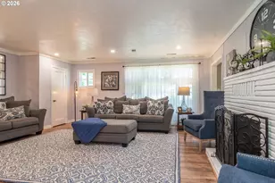 421 NW Cary St, Winston, OR 97496 - Photo 13