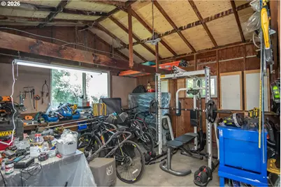 421 NW Cary St, Winston, OR 97496 - Photo 29