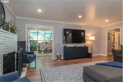 421 NW Cary St, Winston, OR 97496 - Photo 17