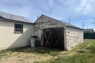 1114 N Elizabeth St, Milton-Freewater, OR 97862 - Photo 7